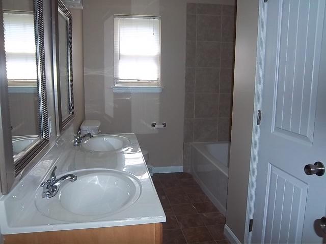 742 Ramada Road Vinton, VA 24179 - Photo 12 of 26 100_1984