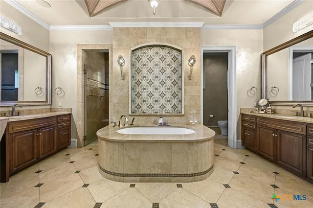 a picture of a wall with a bench