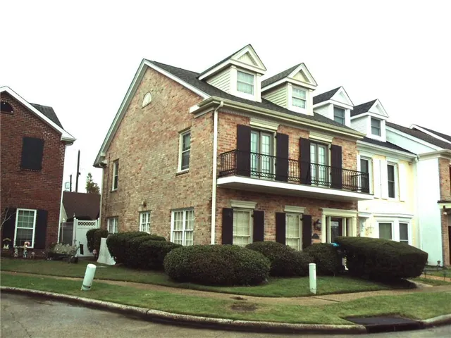 $295,000 | 10 Rue St Louis, Kenner, LA 70065