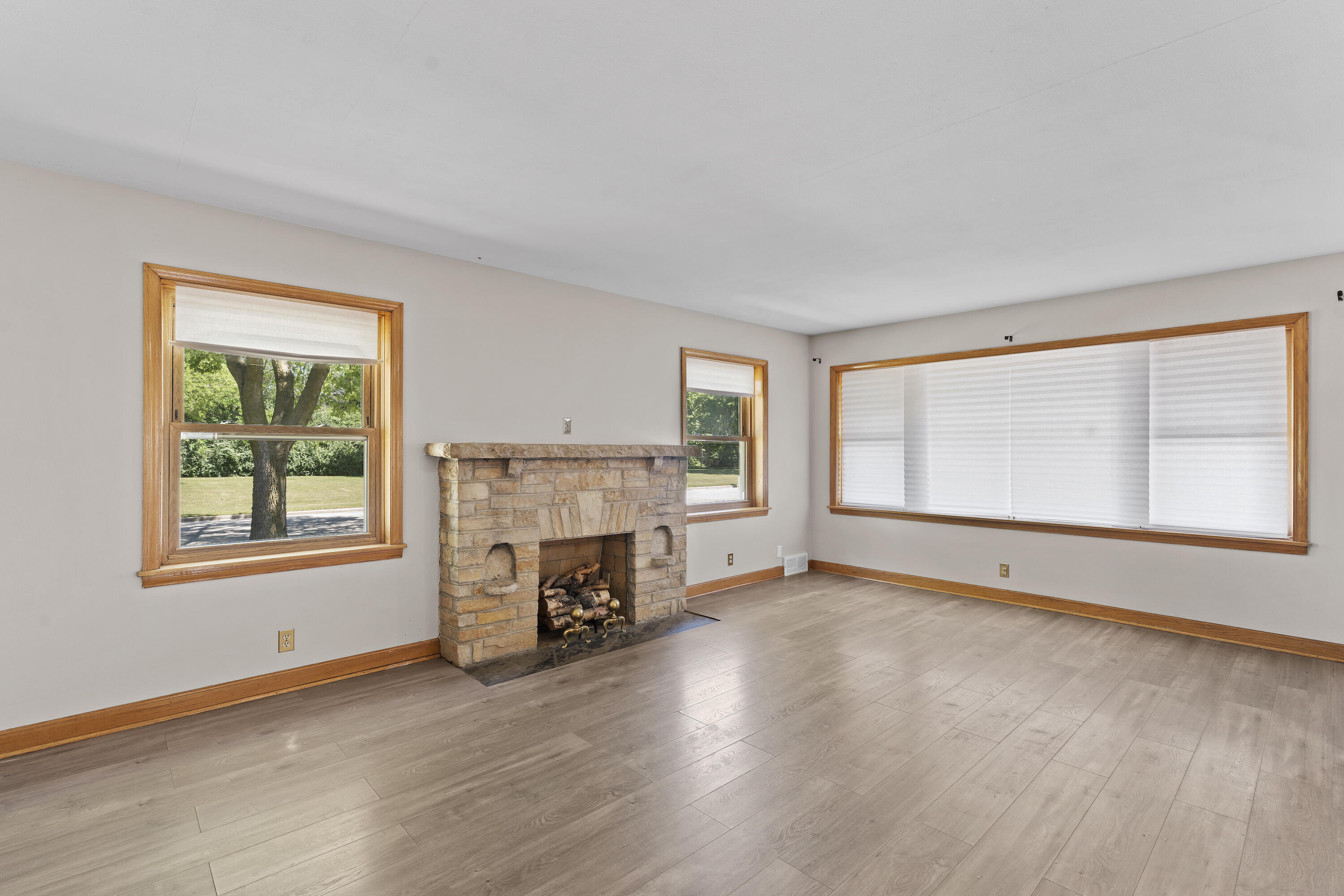 3031 South 33rd Street Milwaukee, WI 53215 - Photo 10 of 30 DSC06990