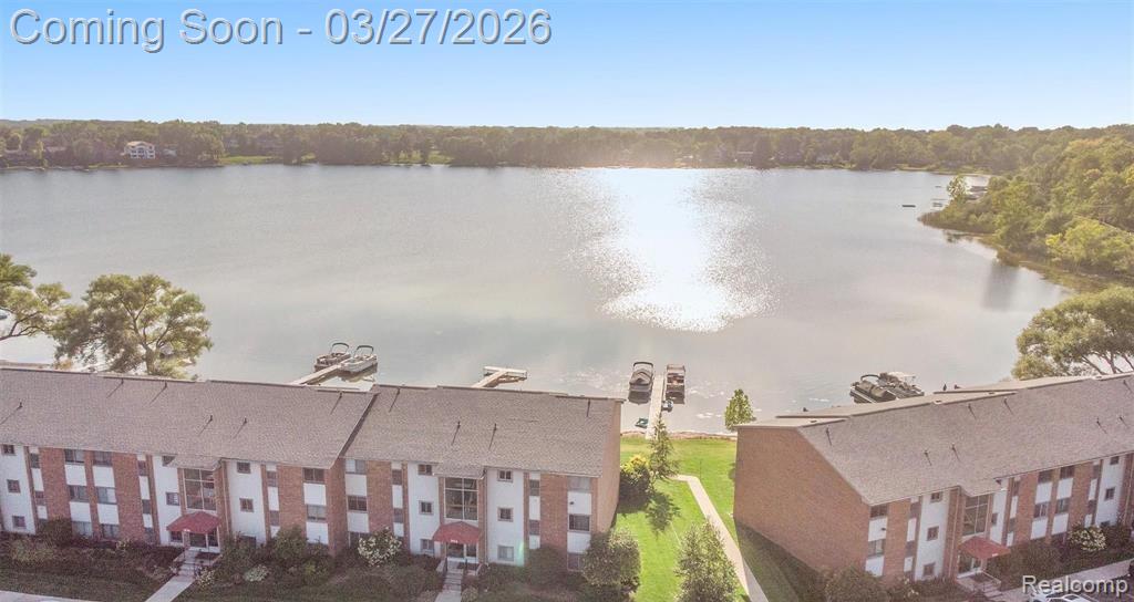 1932 Klingensmith Road Bloomfield Hills, MI 48302 - Photo 2 of 27
