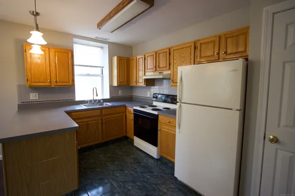 $1,800 | 201 Whetstone Mills, Dayville, CT 06241