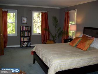 14 Jacobs Creek Road Ewing, NJ 08628 - Photo 9 of 12 Gallery Image 9