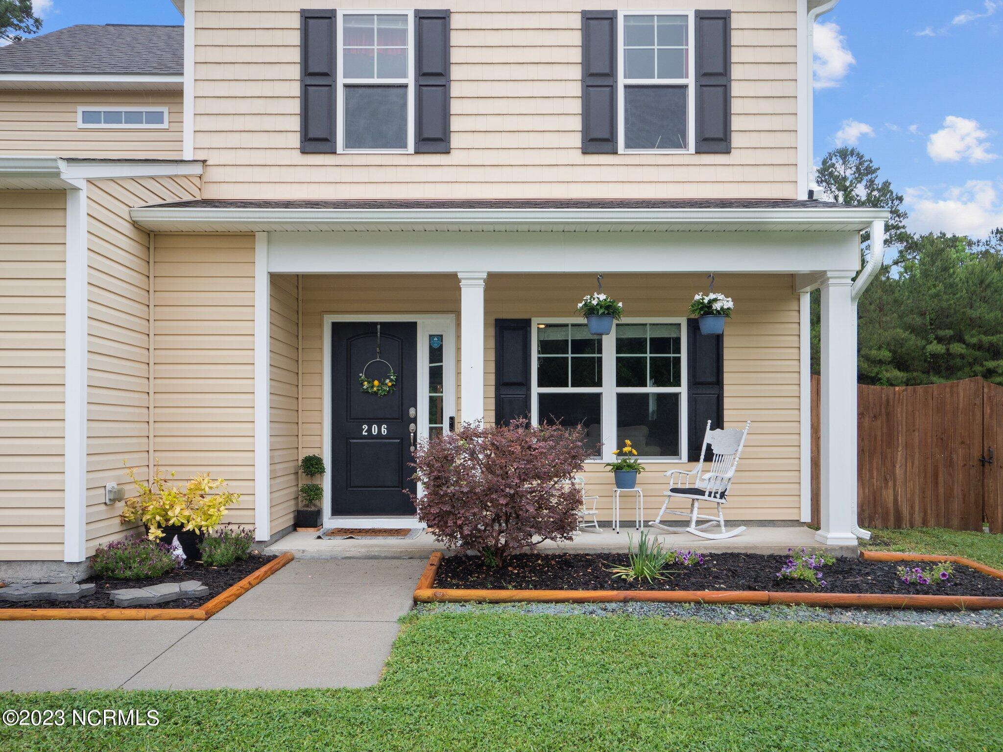 206 Murifield Drive Jacksonville, NC 28540 - Photo 2 of 57 3-web-or-mls-03