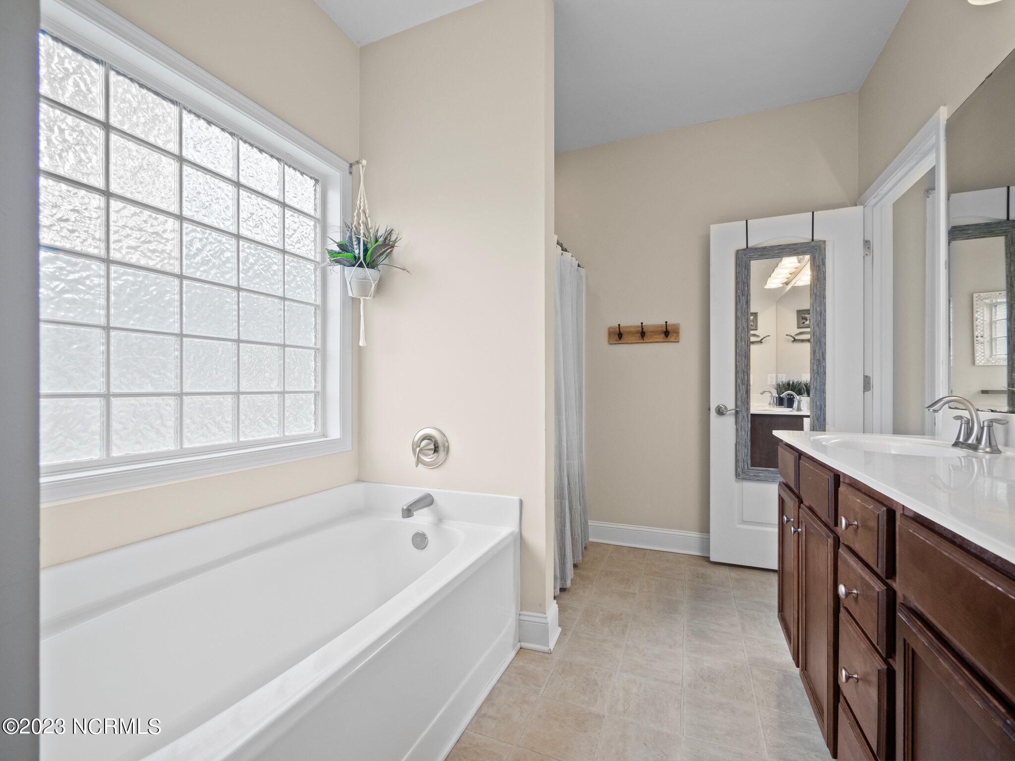 206 Murifield Drive Jacksonville, NC 28540 - Photo 23 of 57 20-web-or-mls-M1B16852
