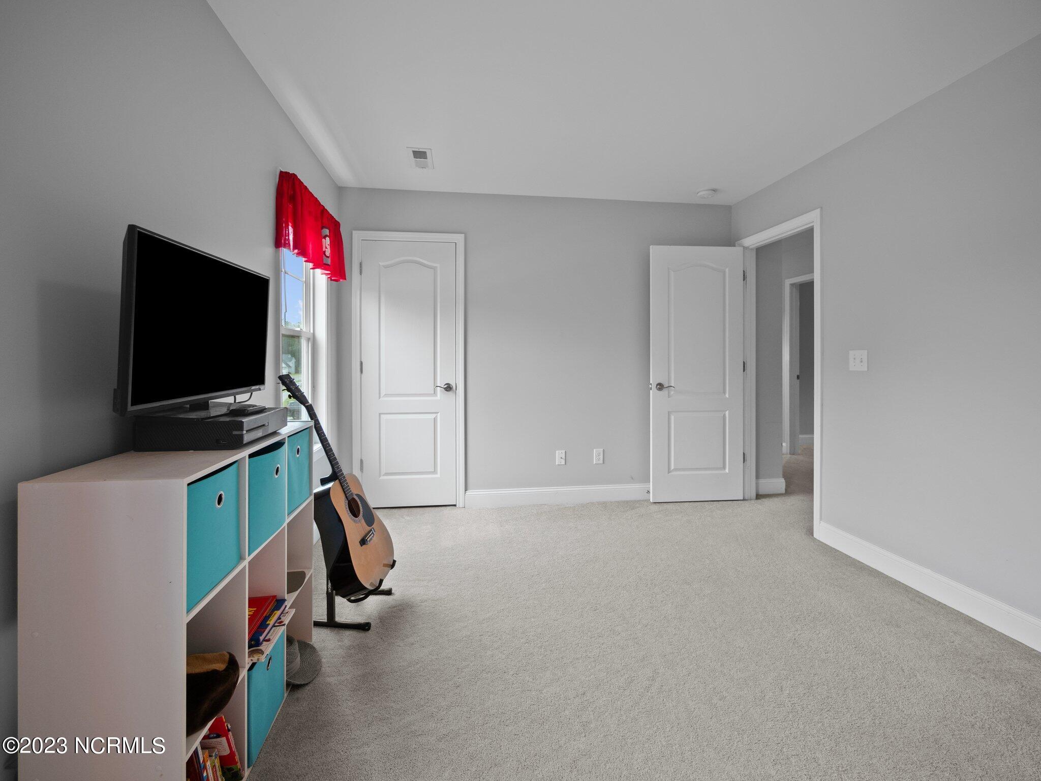 206 Murifield Drive Jacksonville, NC 28540 - Photo 34 of 57 14-web-or-mls-M1B16812