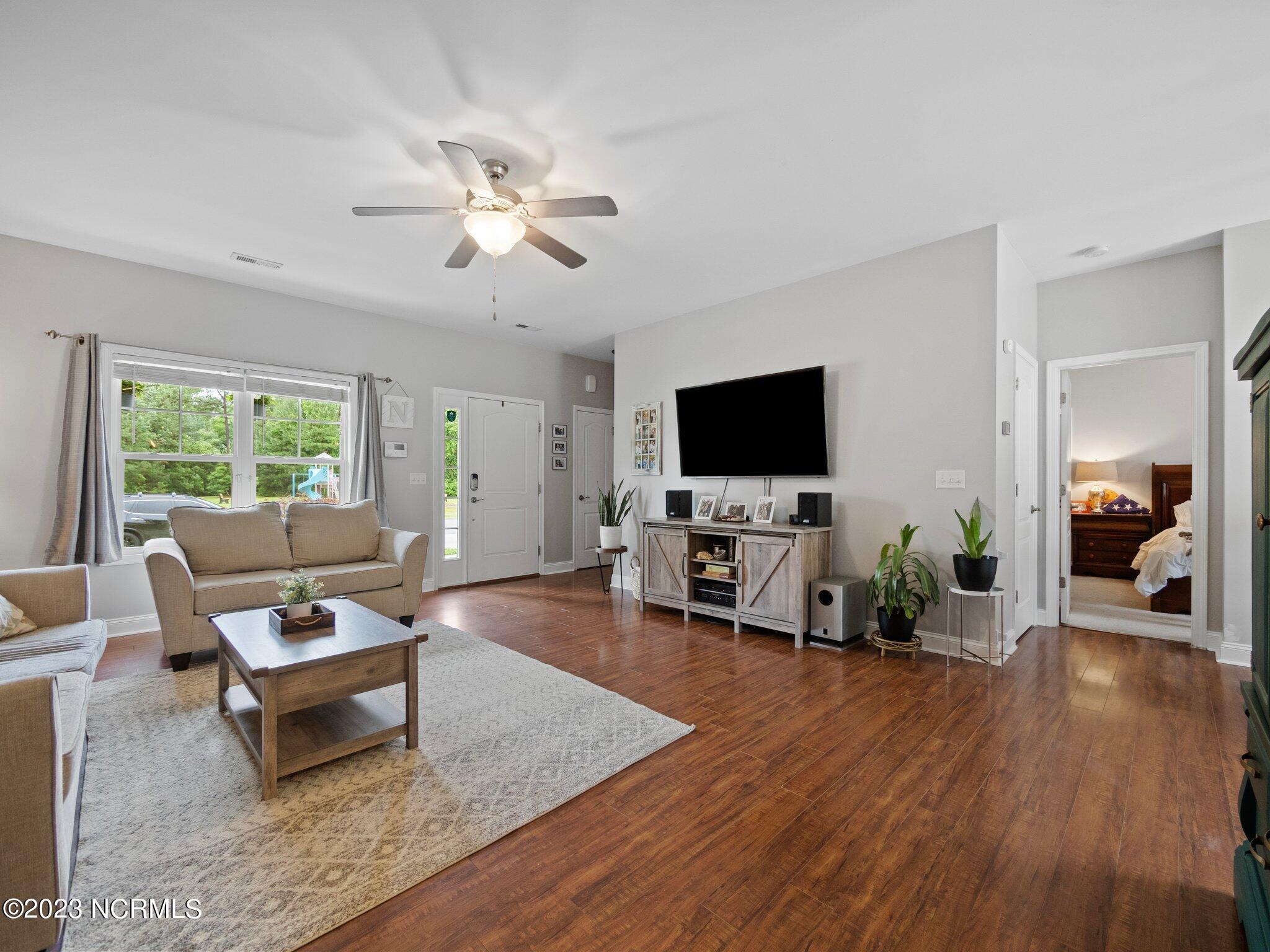 206 Murifield Drive Jacksonville, NC 28540 - Photo 6 of 57 23-web-or-mls-M1B16866