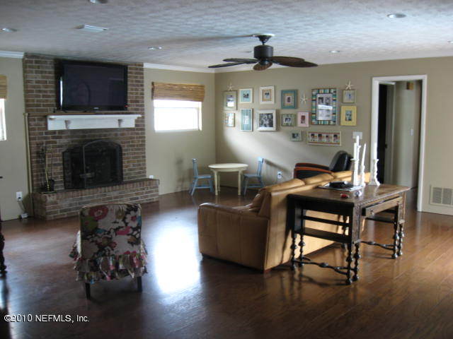 4219 Stacey Road West Jacksonville, FL 32250 - Photo 2 of 12 family room