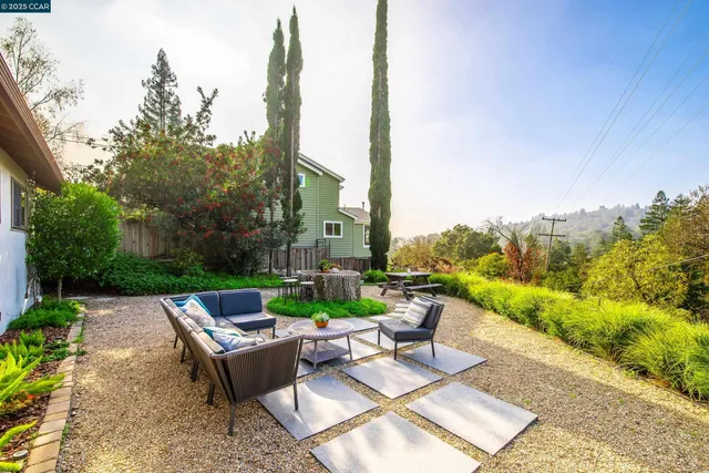 $1,495,000 | 1085 Oak Hill Road, Lafayette, CA 94549