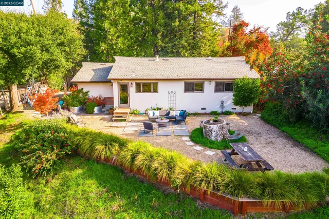 $1,450,000 | 1085 Oak Hill Road, Unit D, Lafayette, CA 94549