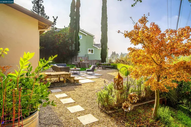 $1,495,000 | 1085 Oak Hill Road, Lafayette, CA 94549