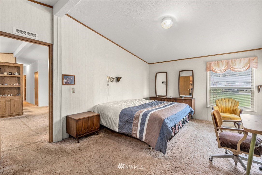 10132 Montana Road Everett, WA 98204 - Photo 17 of 23 Gallery Image 17