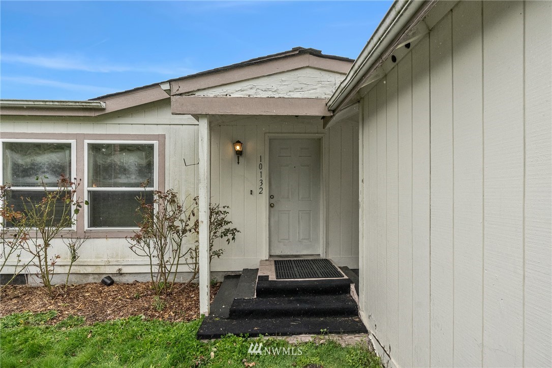 10132 Montana Road Everett, WA 98204 - Photo 3 of 23 Gallery Image 3