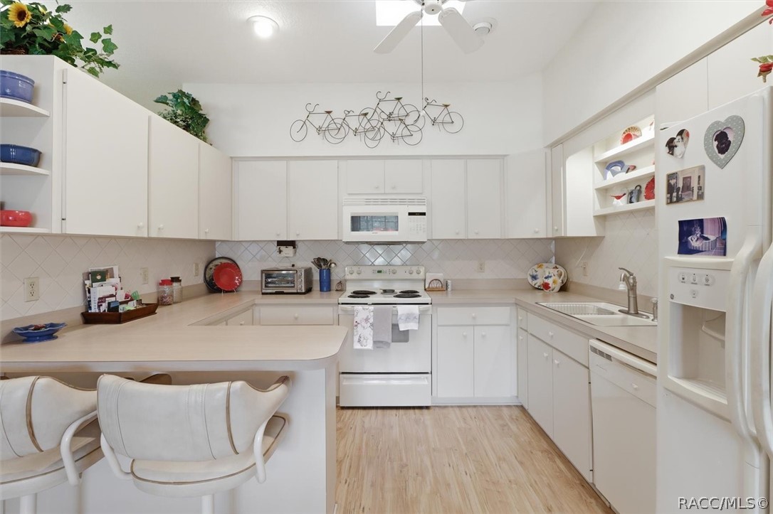 6714 East Waybridge Court Inverness, FL 34452 - Photo 14 of 47 Natural light