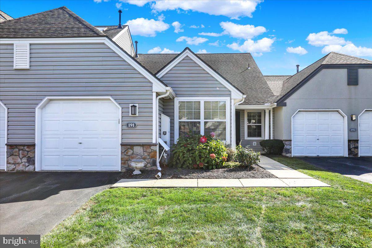 191 Hawthorne Court Reading, PA 19610 - Photo 2 of 19