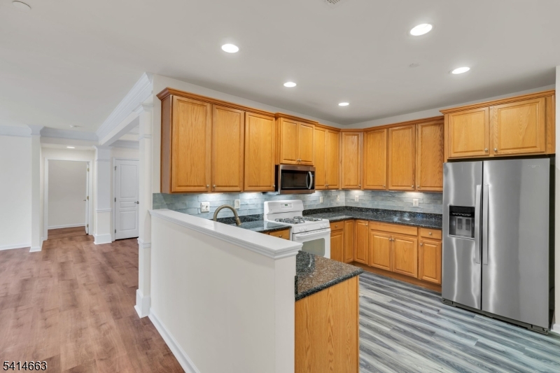 7204 Westover Way, Unit 7204 Somerset, NJ 08873 - Photo 29 of 43