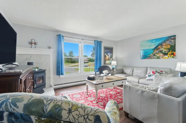 $395,000 | 20 Richardson Drive, Unit R, Derry, NH 03038