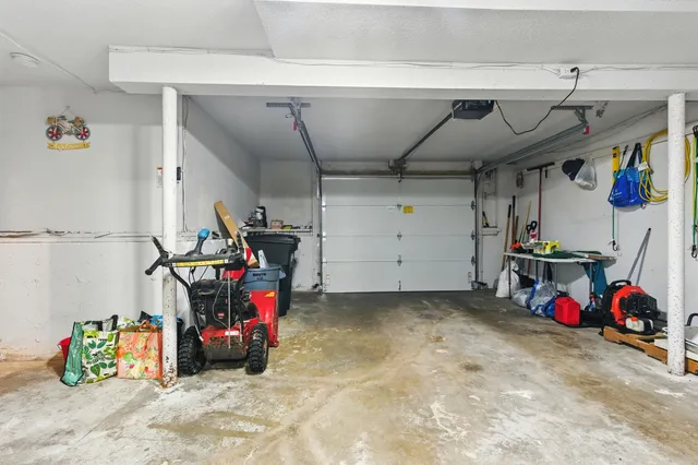 $395,000 | 20 Richardson Drive, Unit R, Derry, NH 03038