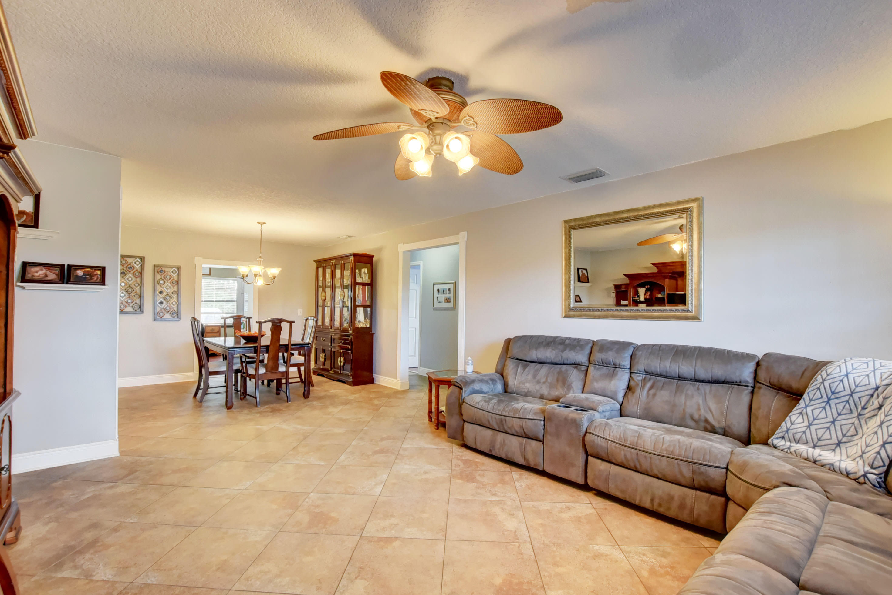 22548 Logwood Avenue Boca Raton, FL 33428 - Photo 8 of 40 18_dsc_0533and4more
