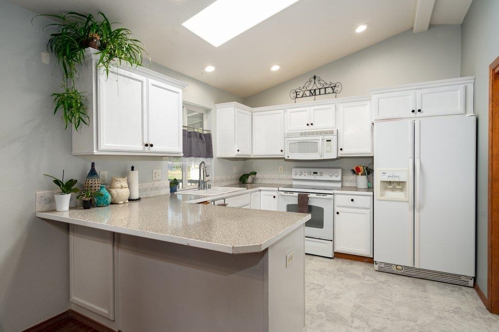 5313 North Calvin Road Spokane Valley, WA 99216 - Photo 2 of 36 Gallery Image 2