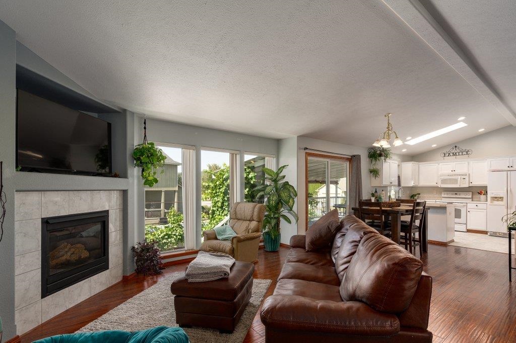 5313 North Calvin Road Spokane Valley, WA 99216 - Photo 3 of 36 Gallery Image 3