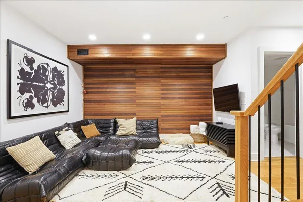 $3,000,000 | 1023 Washington Street, Unit 1, Hoboken, NJ 07030