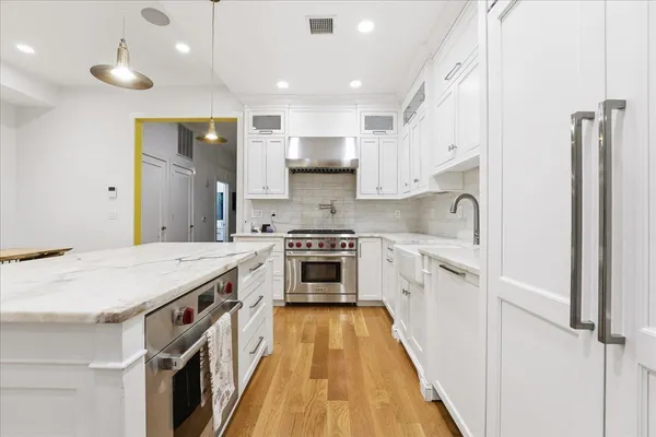 $3,000,000 | 1023 Washington Street, Unit 1, Hoboken, NJ 07030