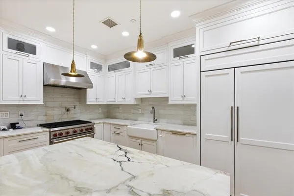 $3,000,000 | 1023 Washington Street, Unit 1, Hoboken, NJ 07030