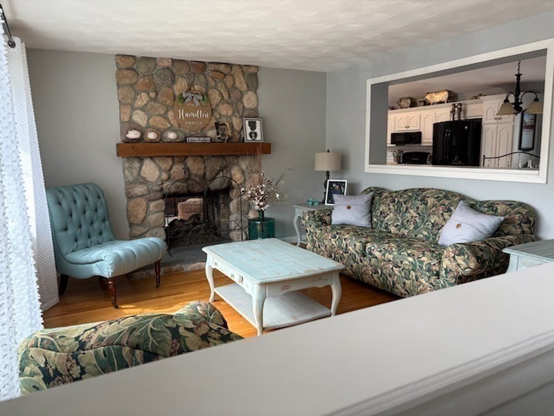 31 Columbus Road Woburn, MA 01801 - Photo 5 of 27