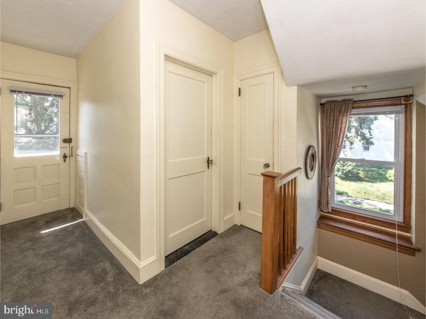 7421 Dungan Road Philadelphia, PA 19111 - Photo 11 of 25 Hallway