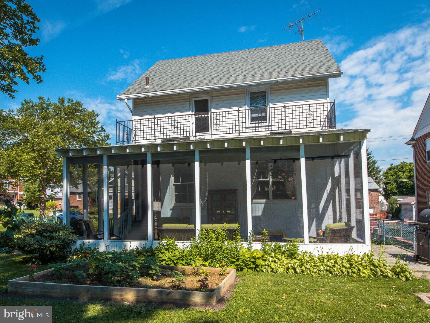 7421 Dungan Road Philadelphia, PA 19111 - Photo 25 of 25 Exterior Back