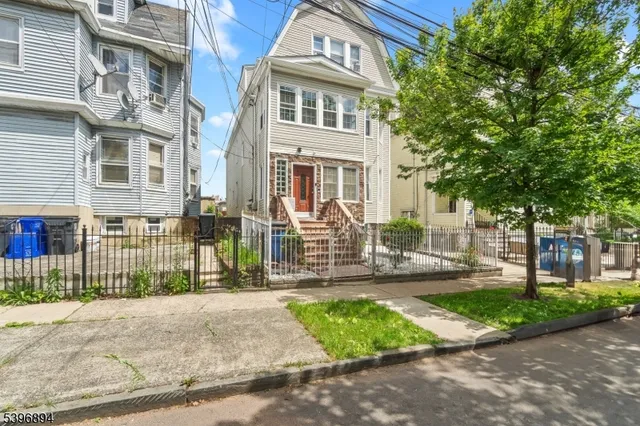 $2,150 | 14 Treacy Avenue, Newark, NJ 07108