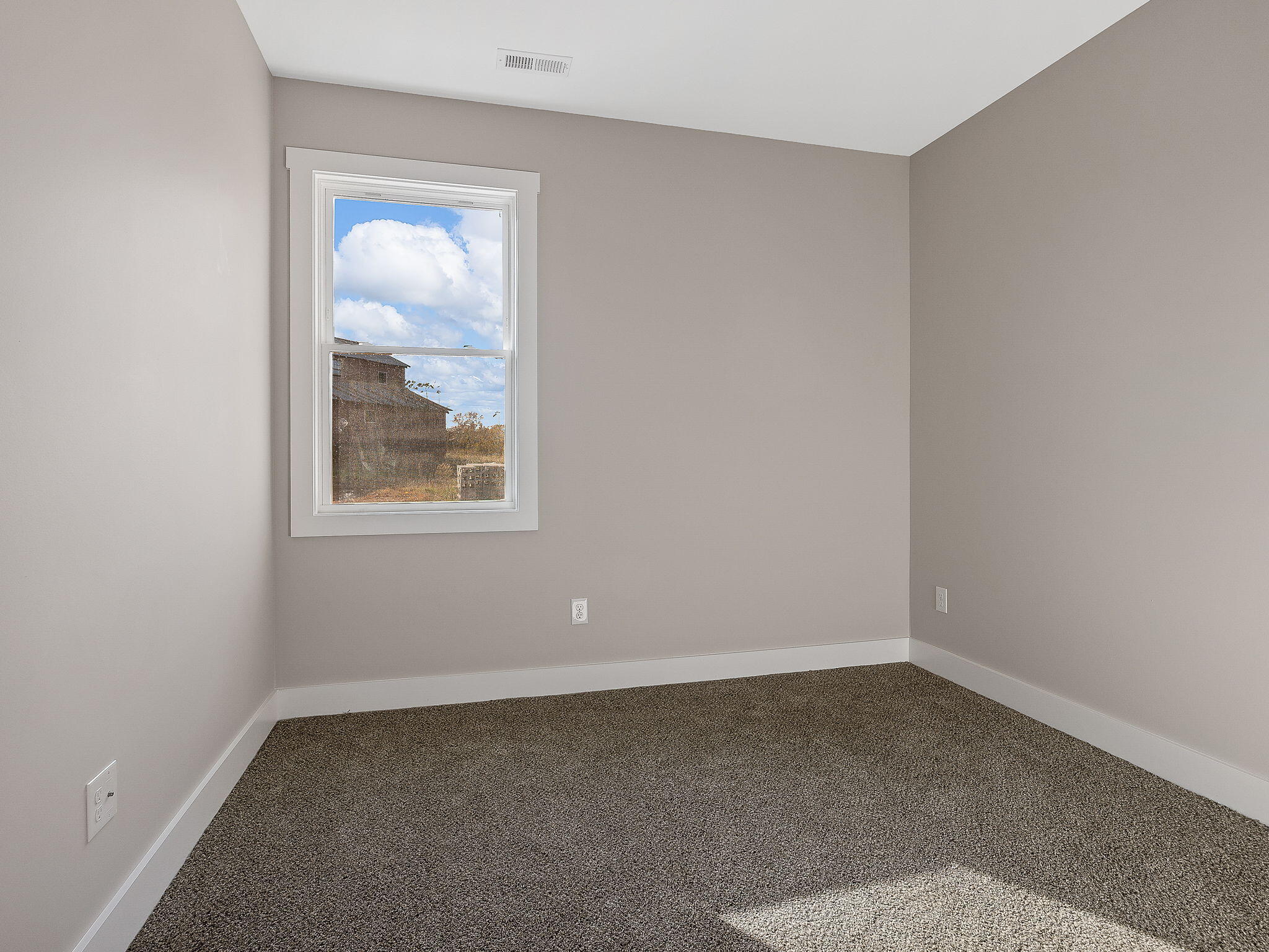 216 West Clark Road Inman, SC 29349 - Photo 25 of 28 28-web-or-mls-216WClark_028