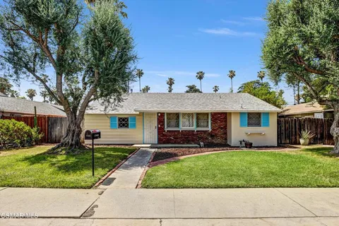 $755,000 | 17400 Cantlay Street, Lake Balboa, CA 91406