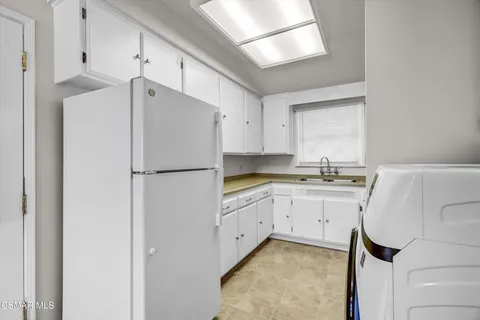 $755,000 | 17400 Cantlay Street, Lake Balboa, CA 91406