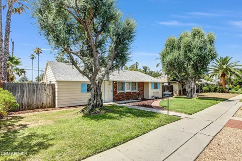 $755,000 | 17400 Cantlay Street, Lake Balboa, CA 91406