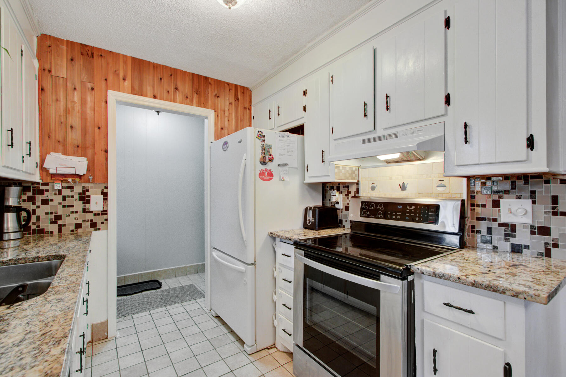 806 Beauregard Road Summerville, SC 29486 - Photo 14 of 31 806 Beauregard Rd, Summerville SC (14)