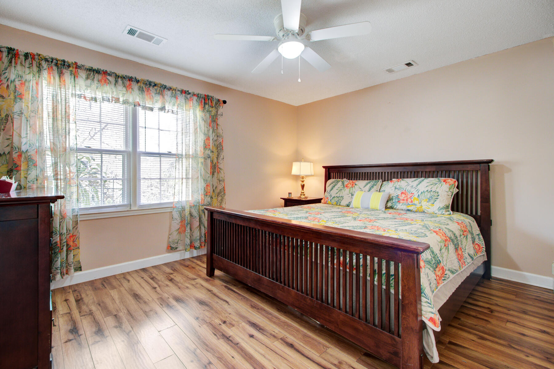 806 Beauregard Road Summerville, SC 29486 - Photo 15 of 31 806 Beauregard Rd, Summerville SC (15)