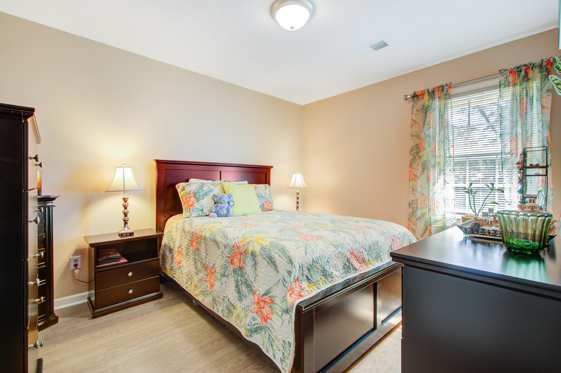 806 Beauregard Road Summerville, SC 29486 - Photo 19 of 31 806 Beauregard Rd, Summerville SC (19)