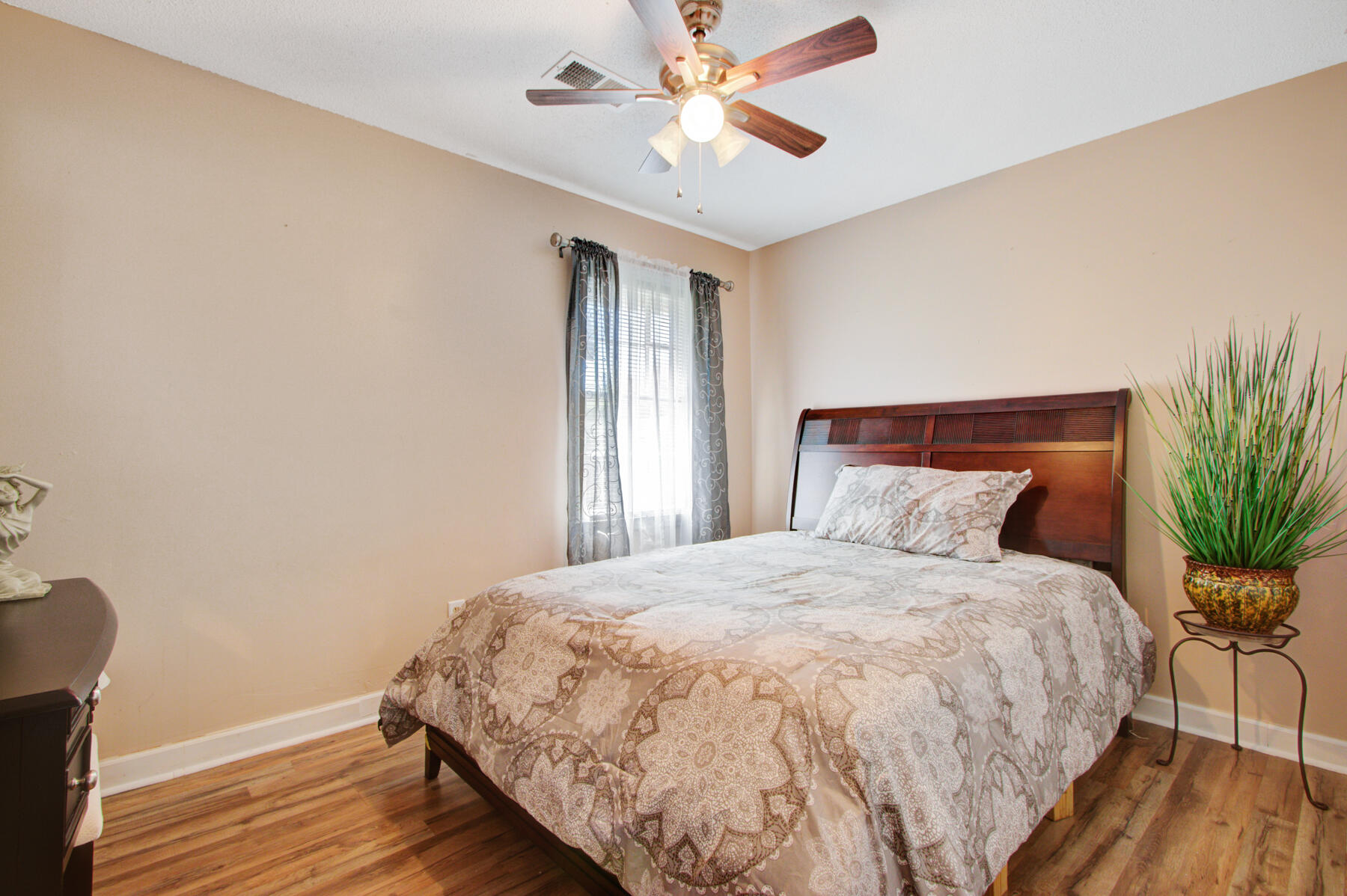 806 Beauregard Road Summerville, SC 29486 - Photo 21 of 31 806 Beauregard Rd, Summerville SC (21)