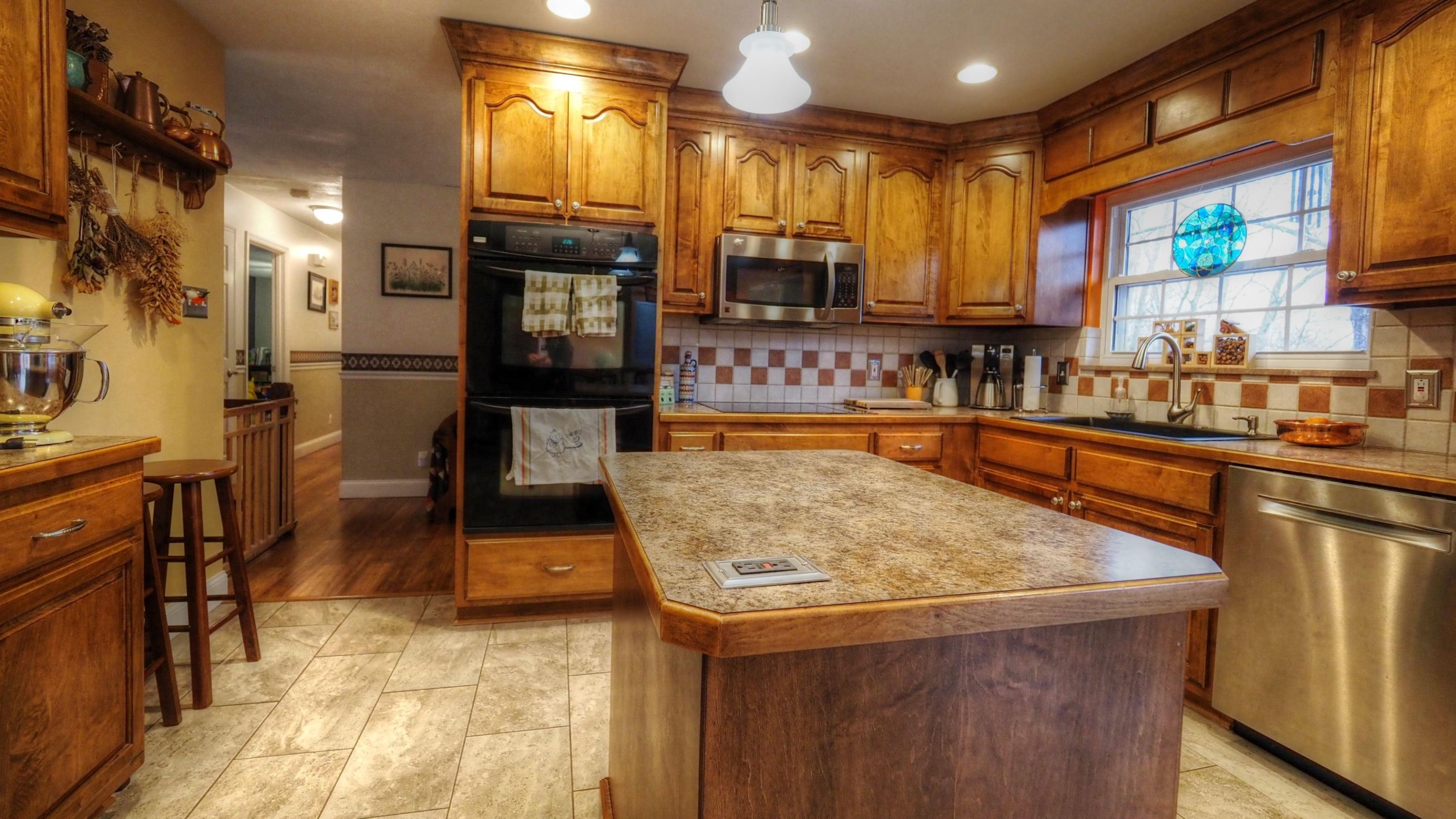 113 Morgan Road Oak Ridge, TN 37830 - Photo 9 of 25 kitchen