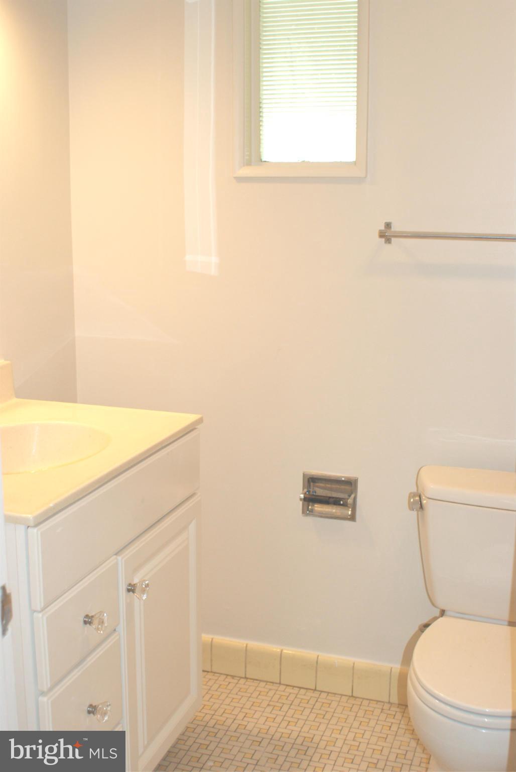 11006 Conti Place Silver Spring, MD 20902 - Photo 19 of 29 Bath