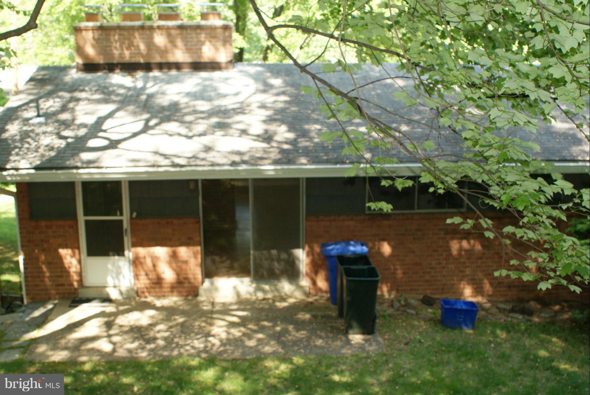 11006 Conti Place Silver Spring, MD 20902 - Photo 28 of 29 Exterior (Rear)