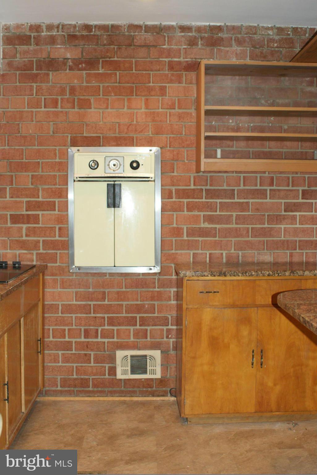 11006 Conti Place Silver Spring, MD 20902 - Photo 9 of 29 Kitchen