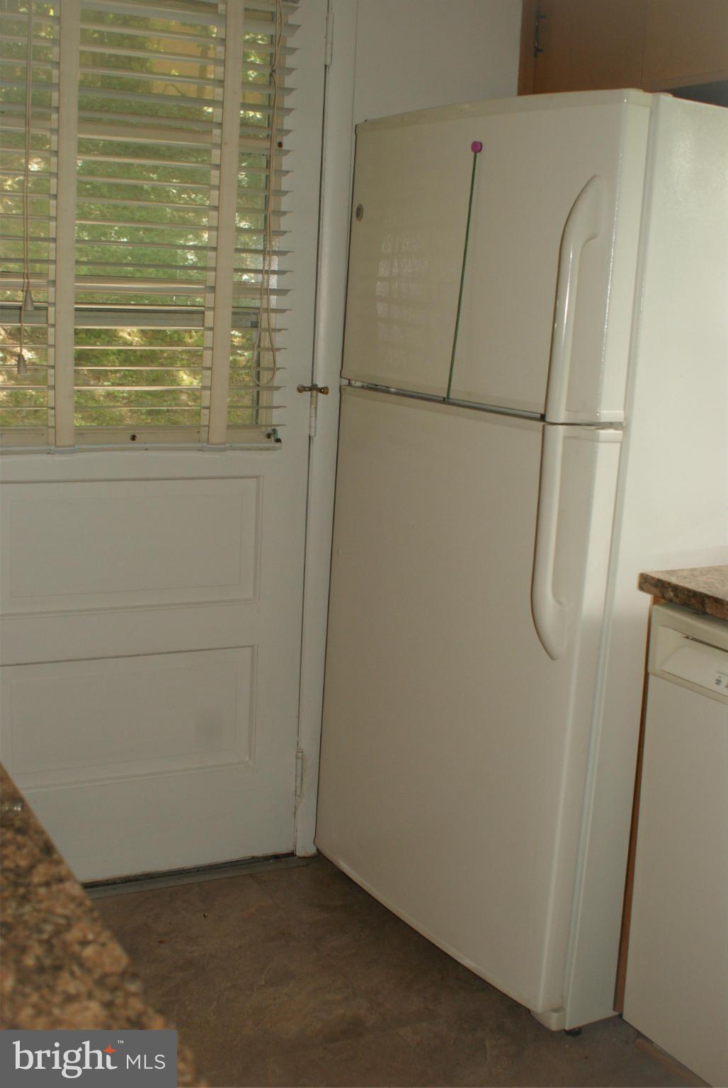 11006 Conti Place Silver Spring, MD 20902 - Photo 10 of 29 Kitchen