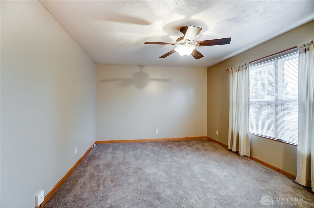 1843 Rice Boulevard, Unit 1843 Fairborn, OH 45324 - Photo 6 of 31
