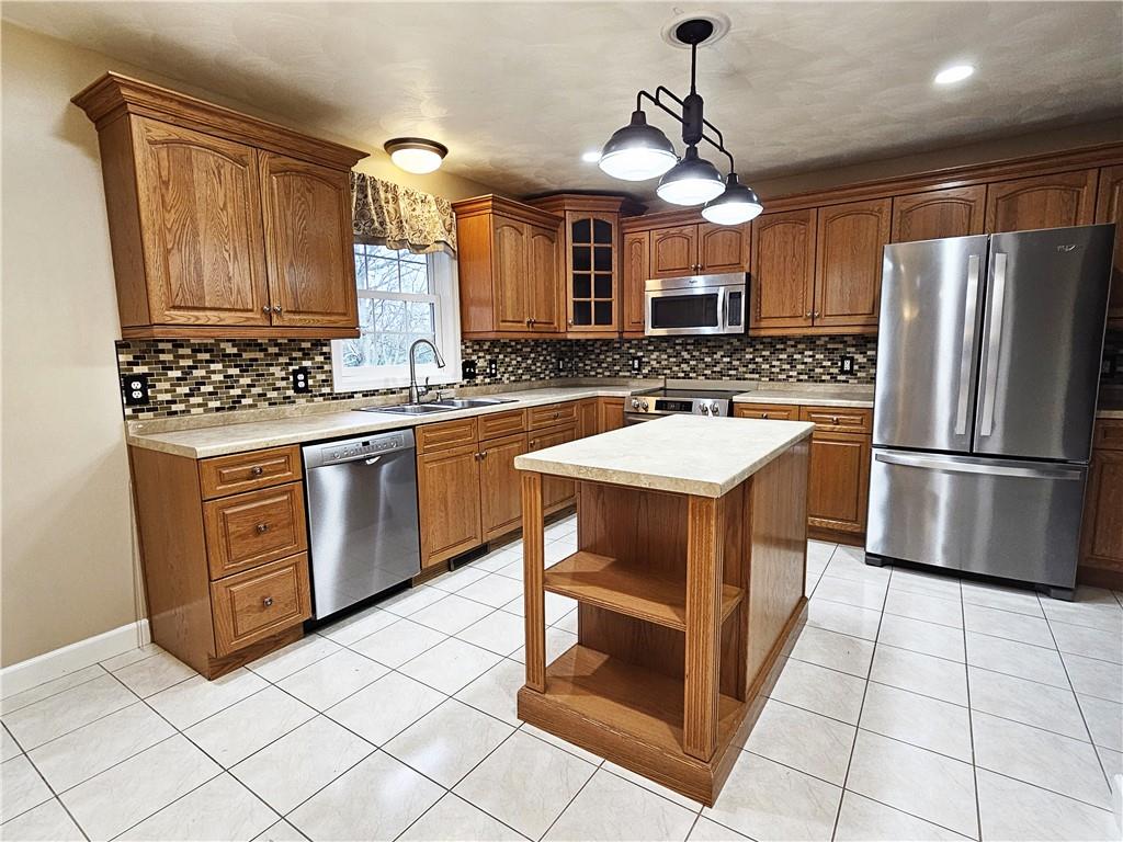 519 Sawmill Road Greensburg, PA 15601 - Photo 6 of 48