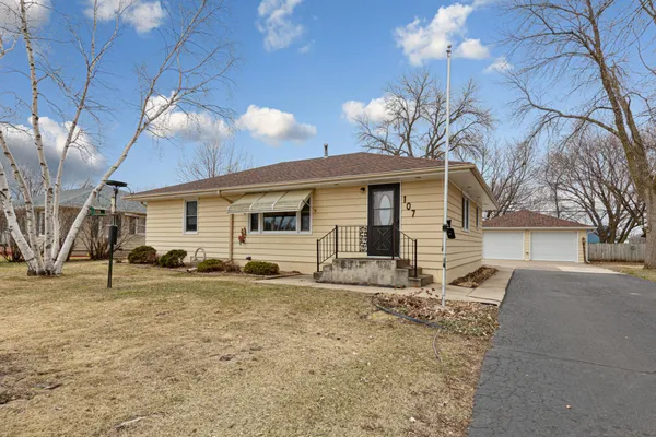 $289,900 | 107 21st Avenue Northwest, Faribault, MN 55021
