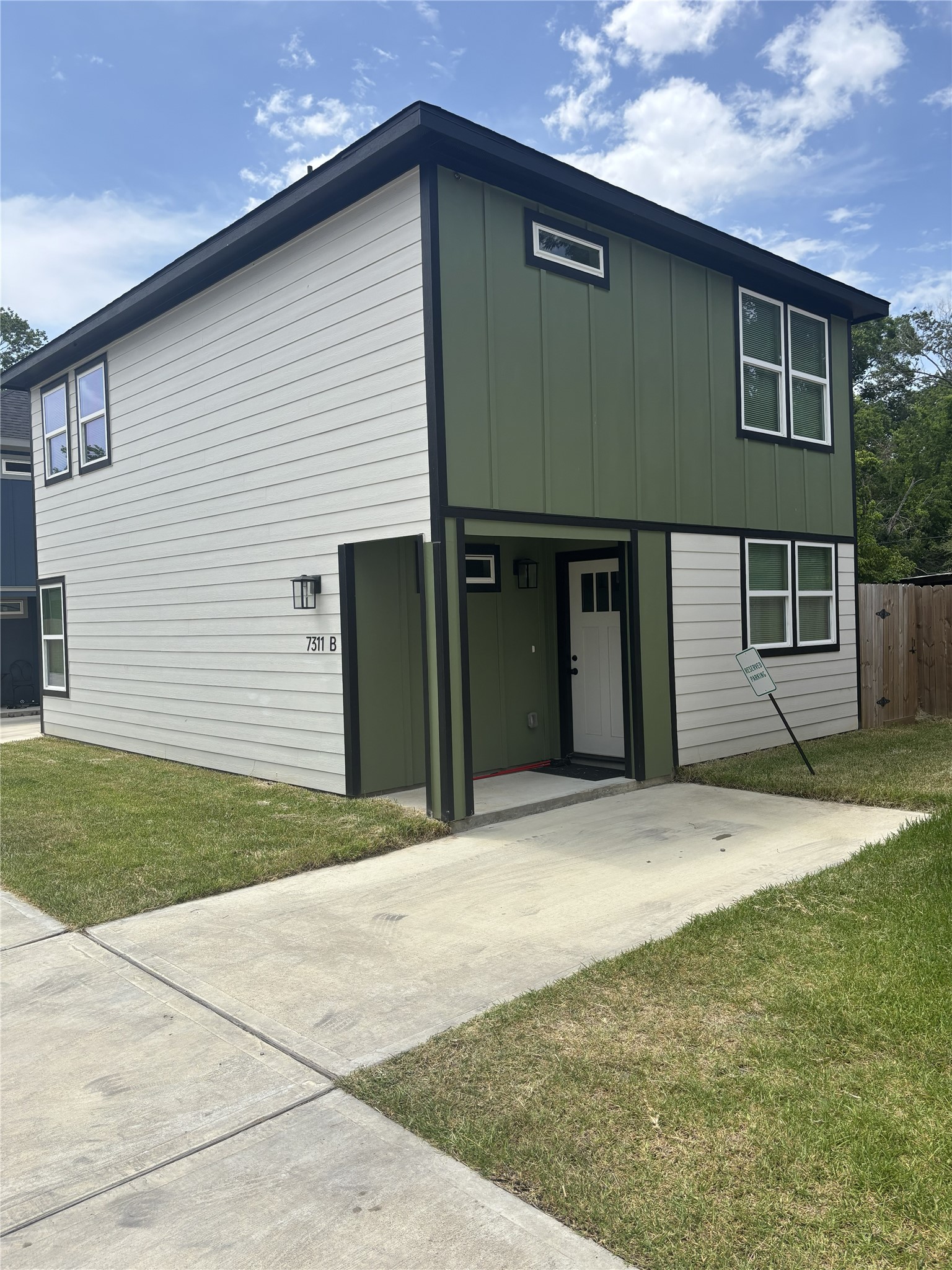 7311 Wileyvale Road, Unit B Houston, TX 77016 - Photo 1 of 18 Front View