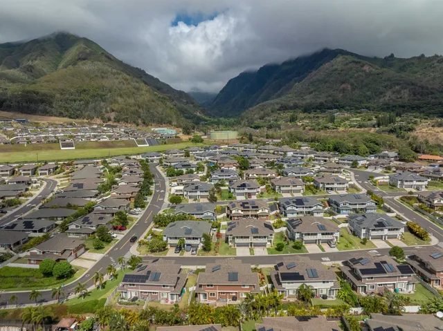 $925,000 | 24 Kakawahie Street, Unit 82, Wailuku, HI 96793